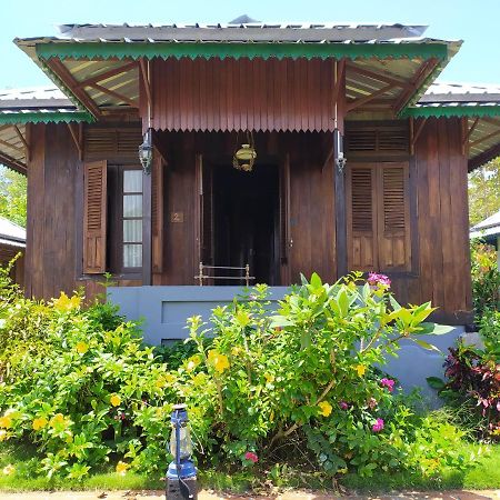 รอค แอนด์ เรค ไดฟ์ รีสอร์ต Hotel Tanjungbinga ภายนอก รูปภาพ