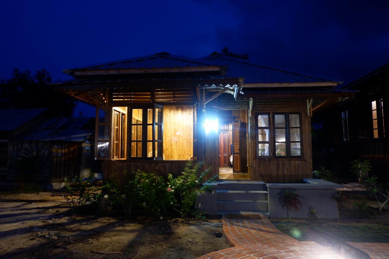 รอค แอนด์ เรค ไดฟ์ รีสอร์ต Hotel Tanjungbinga ภายนอก รูปภาพ