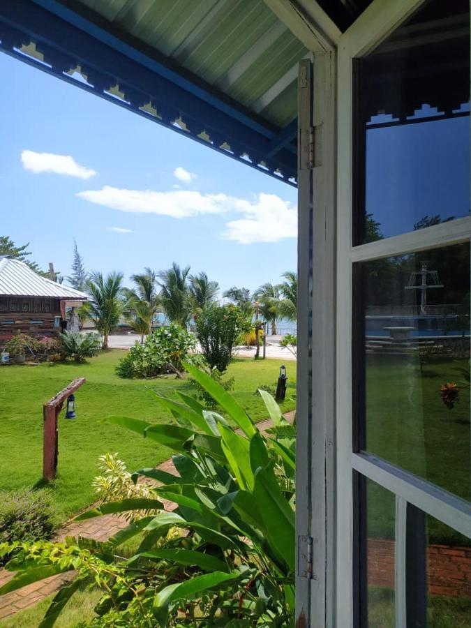 รอค แอนด์ เรค ไดฟ์ รีสอร์ต Hotel Tanjungbinga ภายนอก รูปภาพ