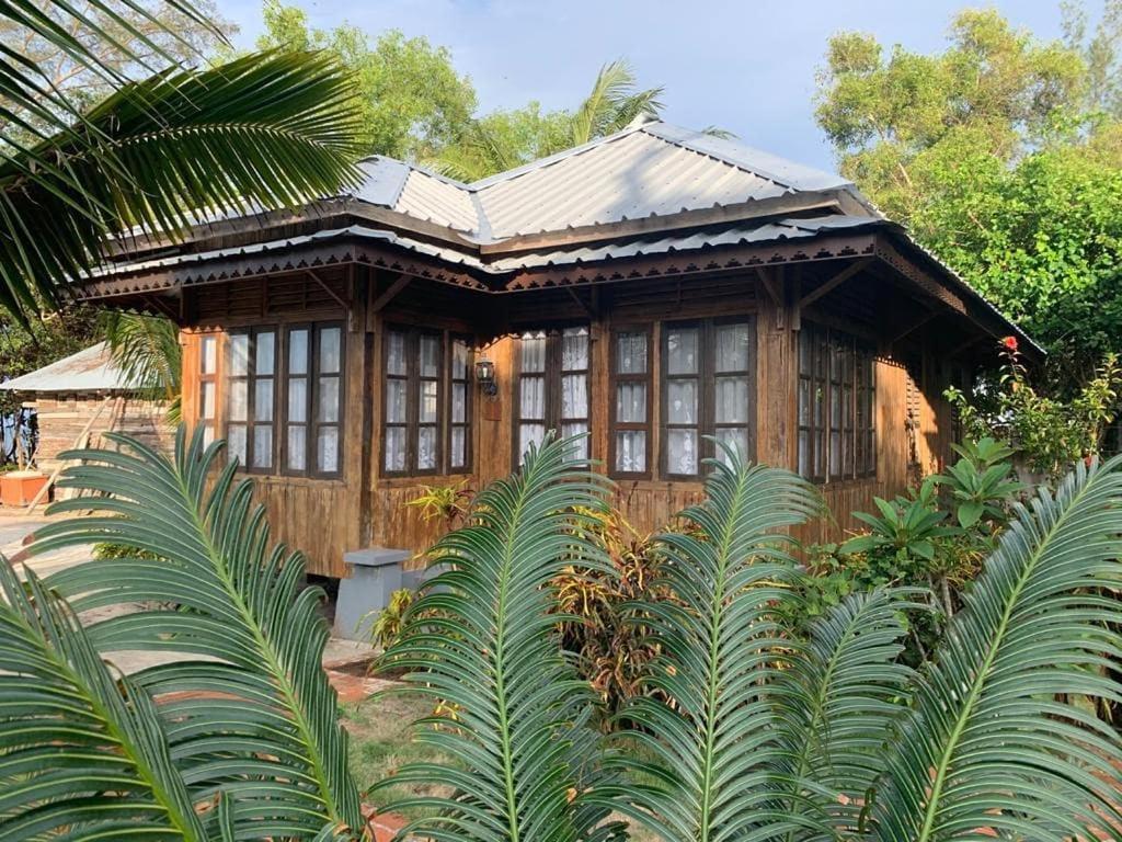 รอค แอนด์ เรค ไดฟ์ รีสอร์ต Hotel Tanjungbinga ภายนอก รูปภาพ